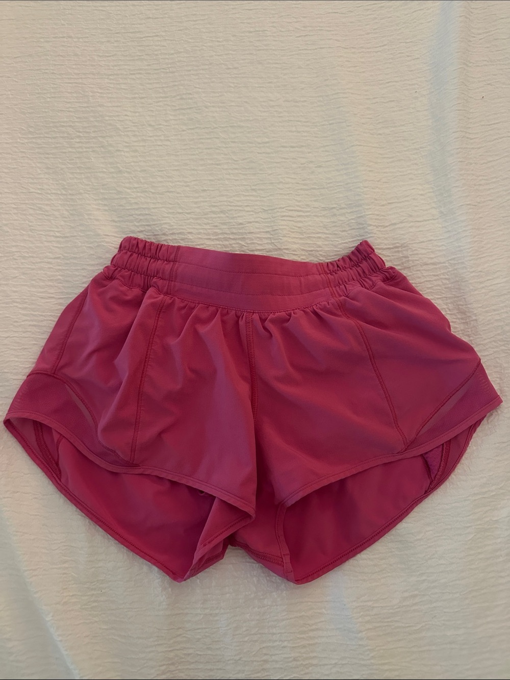 Lululemon Low RiseHotty Hot Shorts 2.5”
